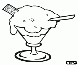 Pintar Copa amb gelat, nata i galetes