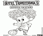 Dennis Juga futbol durant les vacances d'estiu, una escena de la pel·lícula Hotel Transilvania 3